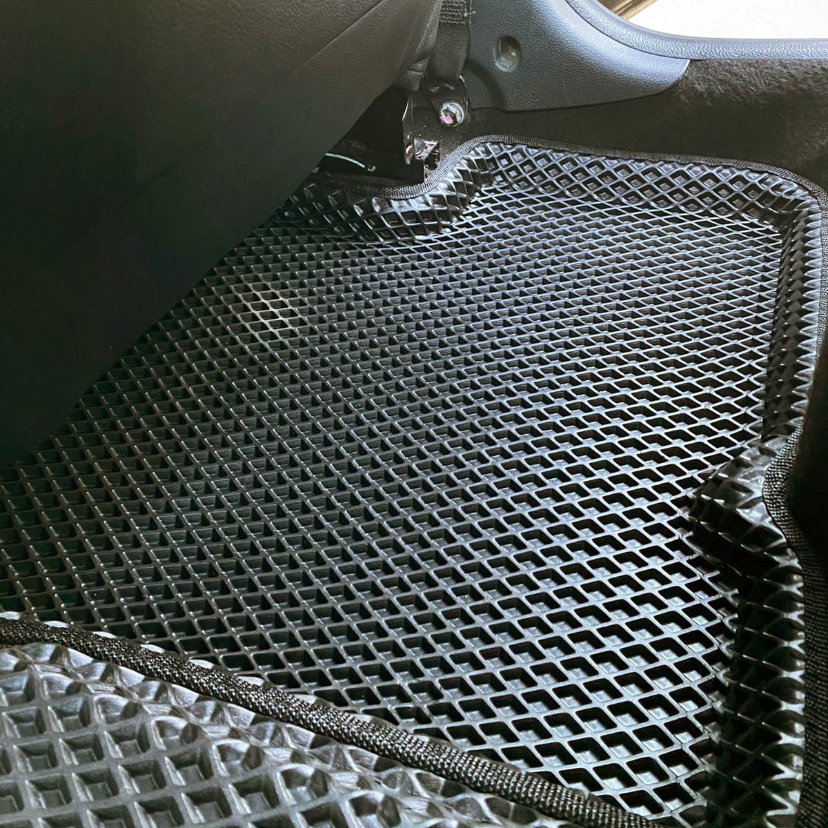 Covorase 3D SEAT Leon II 2005-2012 - 5 bucati - SEINTEX (Rhombus)